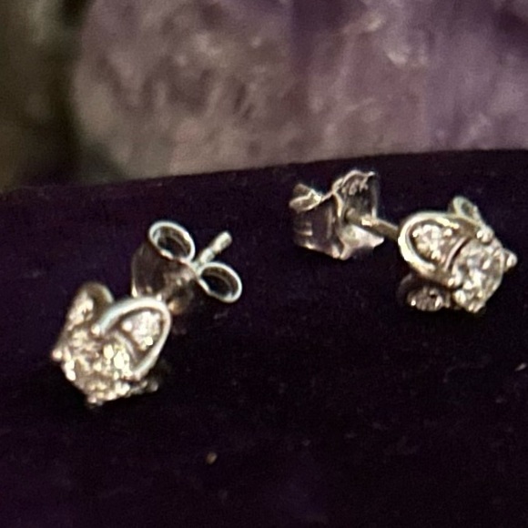 Solid 14k Natural Diamond Stud Earrings - Picture 3 of 8